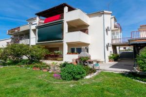 Apartment Tonia, Kastel Stari