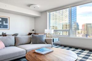 Belltown Studio w Gym Rooftop Sun Deck SEA-70, Seattle