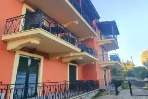 BELLA DE LUX RESIDENCE Apart-hotel, Dassia
