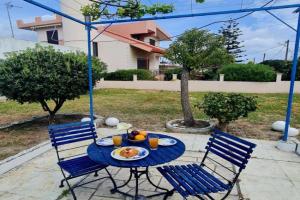 Blue and White Guest house, Kremasti