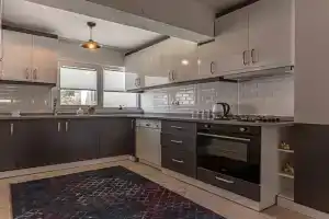 Güneş Villa, Lara