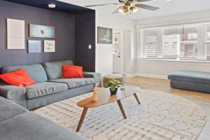 9BR Beach Block House with 13 Beds in Central, Atlantic City