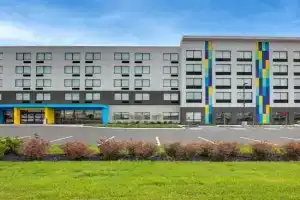 Tru By Hilton Toronto Airport West Hotel, Mississauga