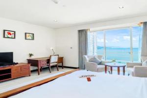 Rozy Apartment in City Center with Sea View, Nha Trang