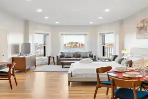 Charlesgate Suites, Brookline