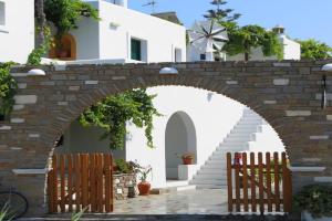 Eleni Dream Village, Parikia