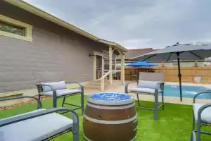 Fredericksburg Home with Pool about 1 Mi to Main Street! Guest house, Fredericksburg