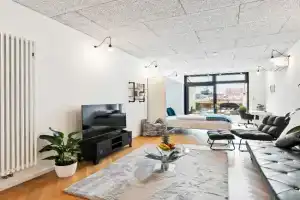 Lit Living - Luxus Loft - Box Spring - Air Con - BBQ - Panorama Apartments, Mannheim
