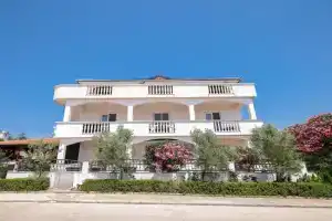Apartments Marina, Donje Petrcane