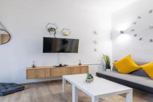 Elegant apartment for friends & Couples, Heraklio Town