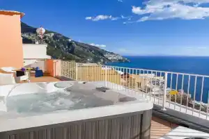 BlueVista Dreamscape Home -Terrace Jacuzzi/Hot Tub Guest house, Positano