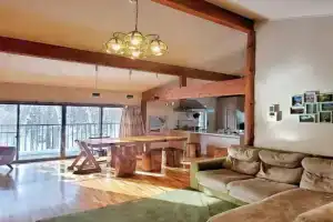 『一軒丸々貸切』徒歩5分圏内カフェ 自然を満喫 Modern Ski Chalet +WiFi & 5min walk to cafes., Nagano