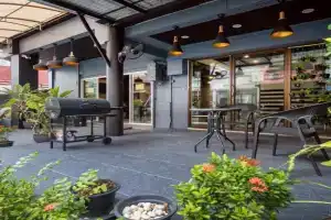 Black Pantera Hostel, Patong