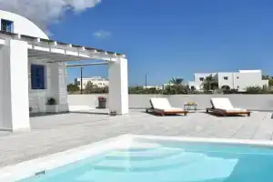 Spacious veranda, house for 3, in the village., Kamari