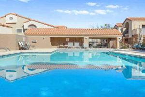 The Cool Cactus Condo with Pool and Jacuzzi Apartments, Scottsdale