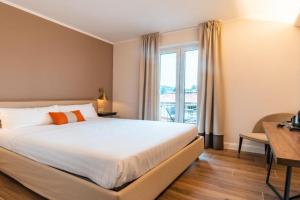 Hotel del Conte, Laveno