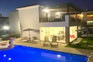 Villa Georgina & Villa Marianda, Coral Bay