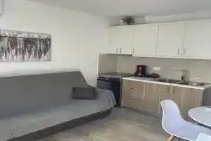 Enastron Cozy & Quiet Apartment, Amoudara