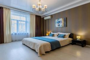 Ukrittya cherez dorogu, metro Maydan Nezalezhnosti , 2k iz vidom na Hreshchatik Apartments, Kiev