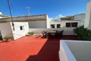 Apartment in old town with roof terrace and fibre,, Tarifa