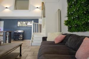 Casa Colombo - The Fab Stay, Brindisi