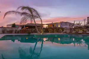 June Alaçatı Adult Only Hotel, Alacati