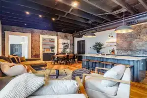 Luxury Home Close to Nulu Downtown 4th w Kings Guest house, Louisville