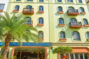 Hưng Nguyễn Hotel, Halong