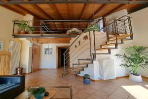 Lotus, appartamento con soppalco a Apartments, Caprino Veronese