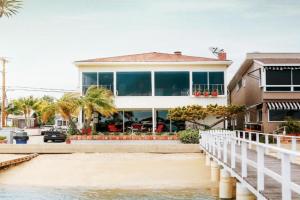 1400 S Bayfront Guest house, Newport Beach