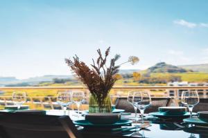 Glamorous Apartment with Panoramic Green Views, Marsalforn