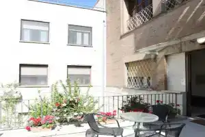 OSTELLO del Lago Hotel, Marino