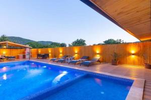 Villa Nostalji Bezirgan'da Havuzlu Villa, Kalkan