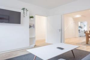 Refurbished High Spec CENTRAL Family Home Guest house, Cambridge
