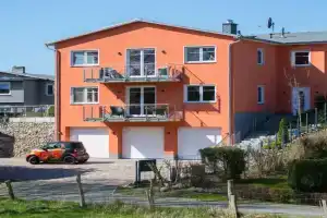 Weitblick mit Seeblick mit 2 Ferienappartements Guest house, Ostseebad Goehren