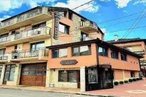 ELEGANS kshcha za gosti Guest house, Dospad