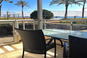 Pineda Sunset Beach Seaviews Apartments, La Pineda