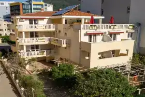 Villa Maxima, Budva