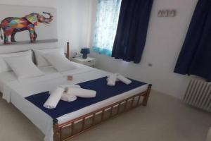 Syros Stone Yard House, Syros Island