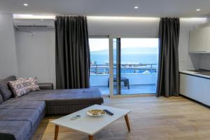 Gjoka Rooms & Apartments, in front of Bougainville Bay, Sarande