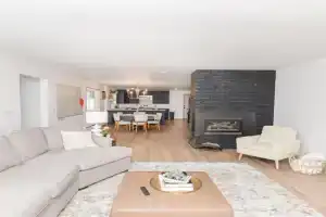 NEW Remodeled Townhome in Central Guest house, Fargo