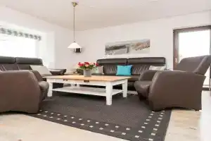 Strauch-Huette-EG-1-OG-DG Apartments, Westerland