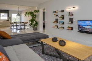 Blanka House, Stalis
