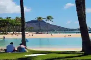 Ocean Front 1bd incredible view free wifi Guest house, Honolulu