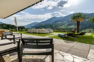 Haus Reimon Apt Monika Apartments, San Leonardo in Passiria