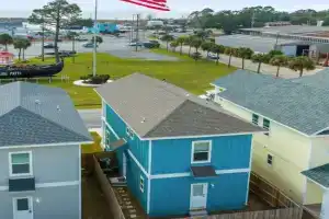 Downtown home + bay views + seafood market Guest house, Pensacola