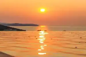 Lans Hotel, Ksamil