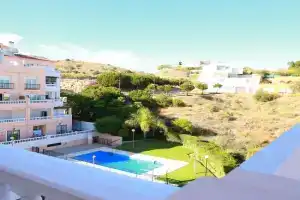 ÁTICO RESIDENCIAL MARIANA parking privado y piscina Apartments, Rincon de la Victoria