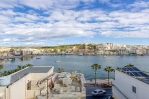 Penthouse, Seaview, Beautiful 2BR Apt 4, Marsaskala