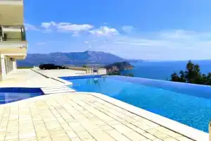 Nature Escape Infinity Pool and Amazing Sea View Apartments, Budva